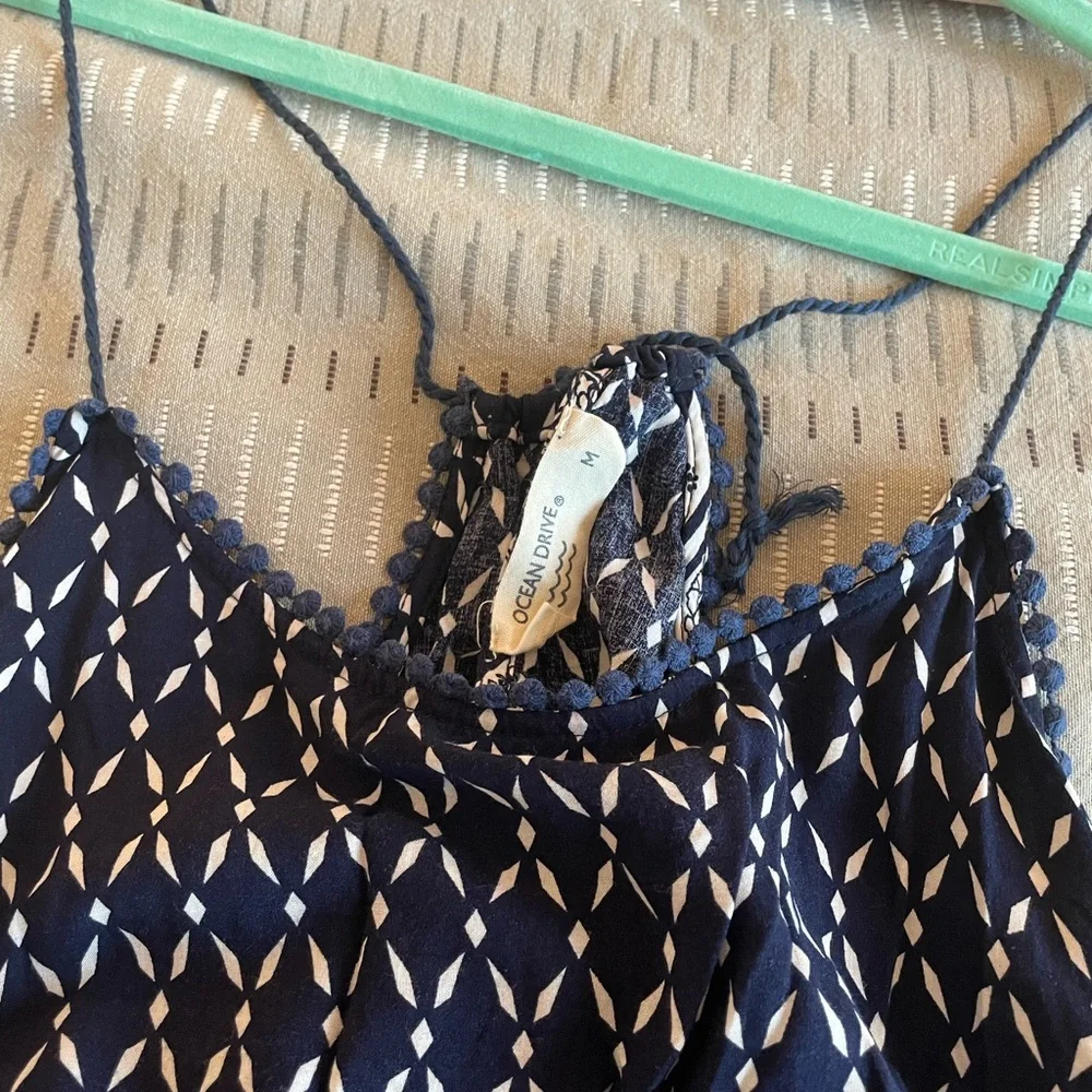 Patterned Romper - Picture 3 of 4